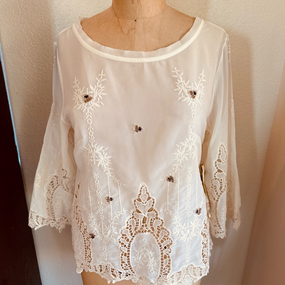 Aratta NWT Elegant Bohemian White Embroidered Women's Top